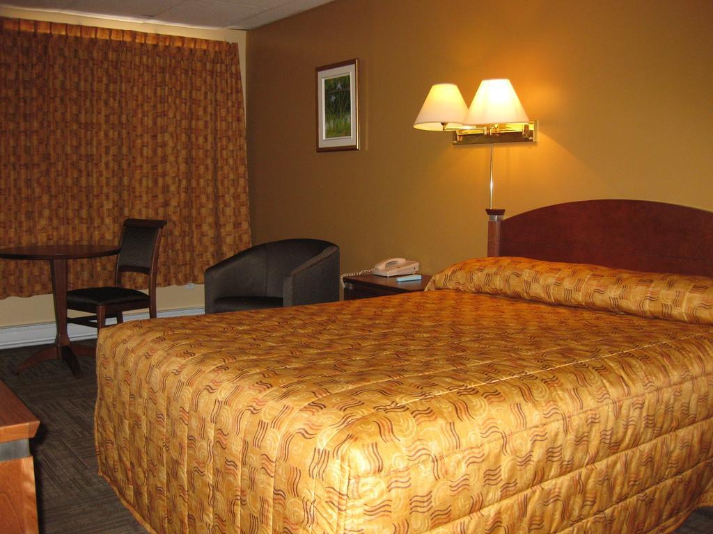 Hotel Matagami Cameră foto